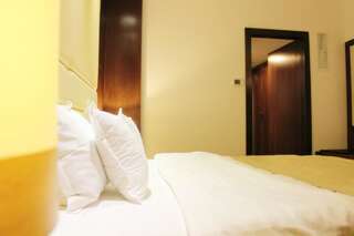Отель Hotel Bucovina Сучава Улучшенный номер с кроватью размера «king-size»-10