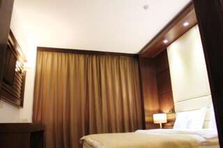 Отель Hotel Bucovina Сучава Улучшенный номер с кроватью размера «king-size»-20